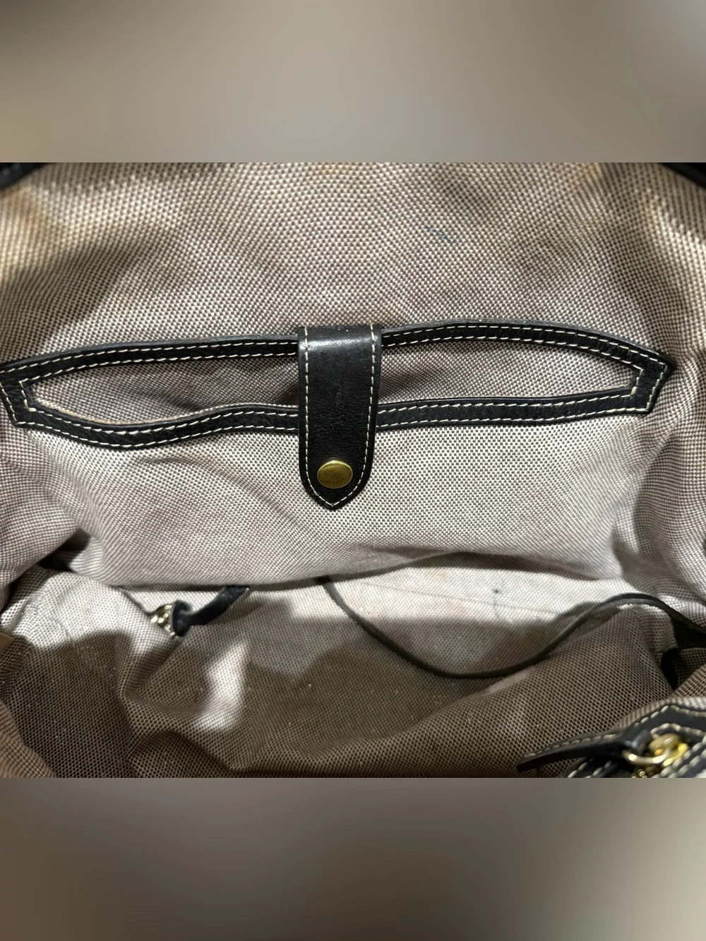 Dooney & Bourke Leather Dome Satchel Handbag in Black